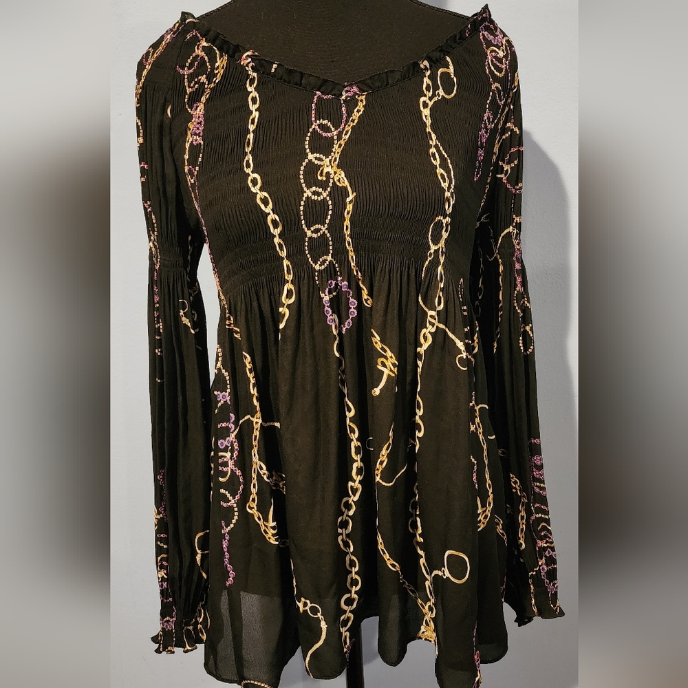 Kate & Mallory Chain Print Top Size M